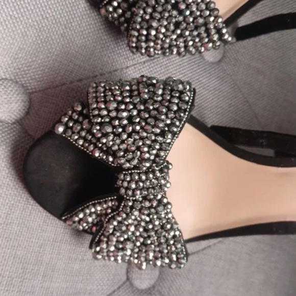 Disney Black Slingback Heels with Silver Beaded Bow - Picture 2 of 4